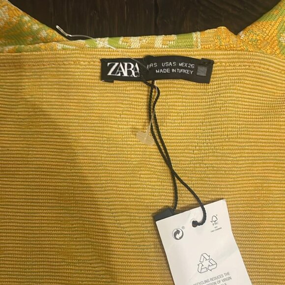 Zara Paisley Ruffle Sleeve Crop Top- Size Small - Picture 4 of 5